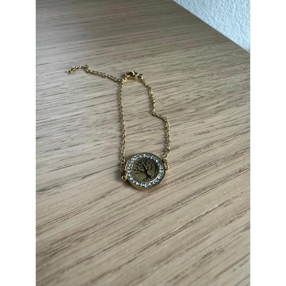 Gold bracelet